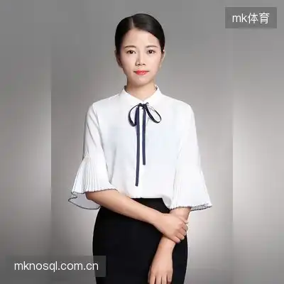 李霞